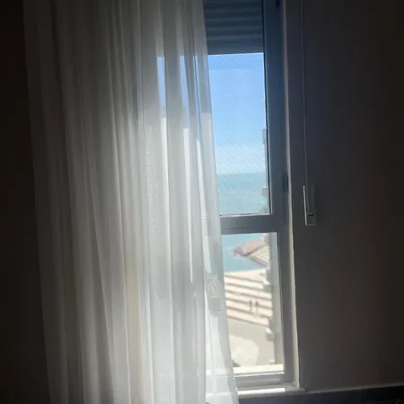 Hotel Nais 3*