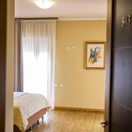 Nais 3* Durrës