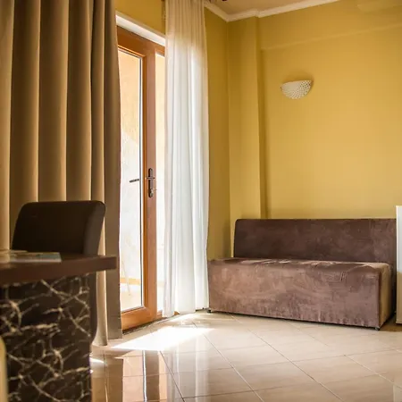 Nais Hotel