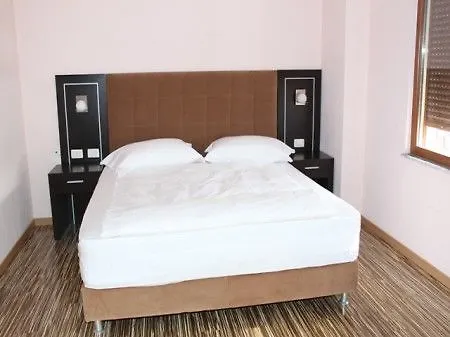 Hotel Nais