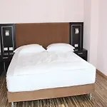 Hotel Nais