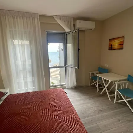 Hotel Nais