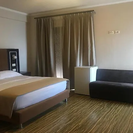 Nais Hotel