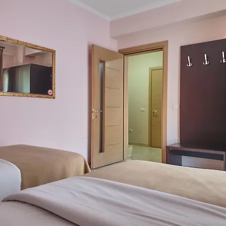 Nais Hotel Durrës