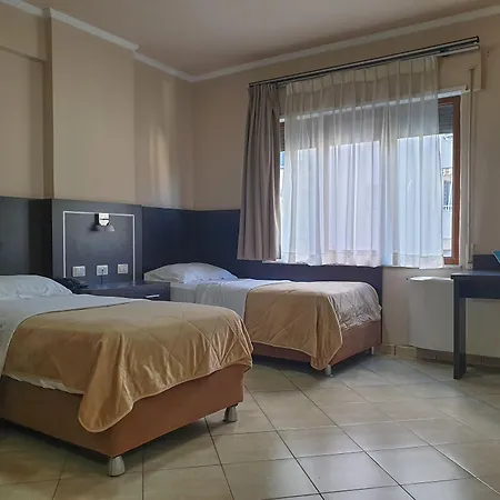 Nais Hotel 3*