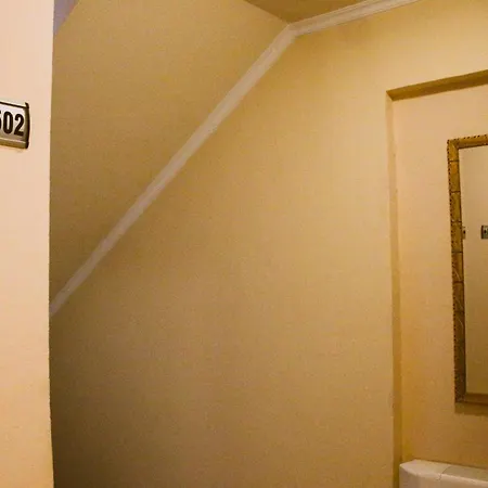 Hotel Nais 3*