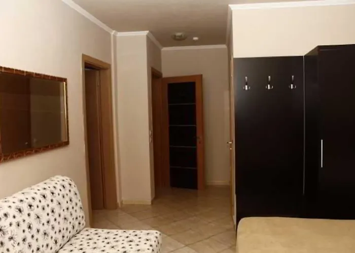 Nais Hotel Durrës